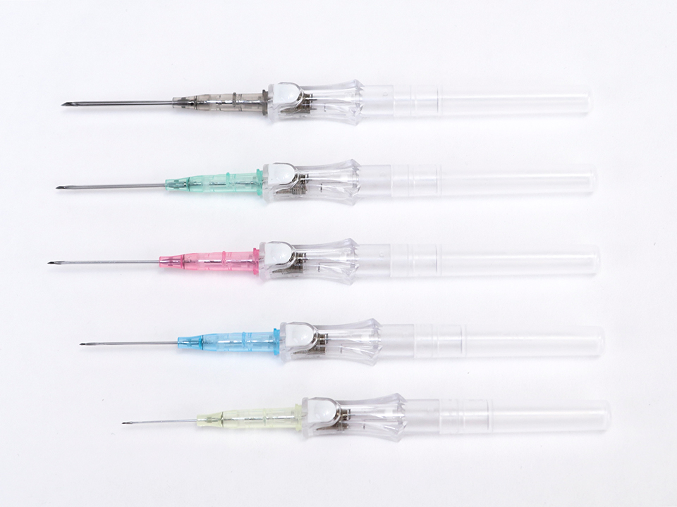 AGHI CANNULA BD Insyte Autoguard BC senza alette 20Gx30mm Cf. 50 pz